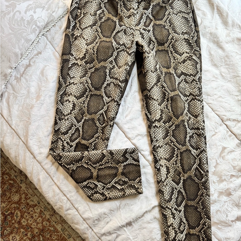 481. MK Michael Kors Python-Print Cargo Pants‎ - image 3